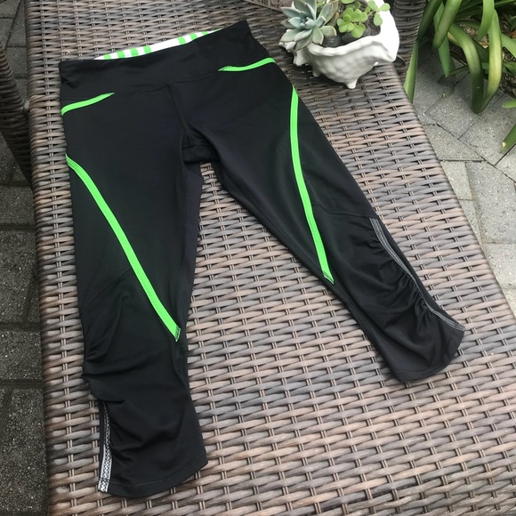 lululemon athletica Pants - 🍋Lululemon crop with green trim stripe waistband